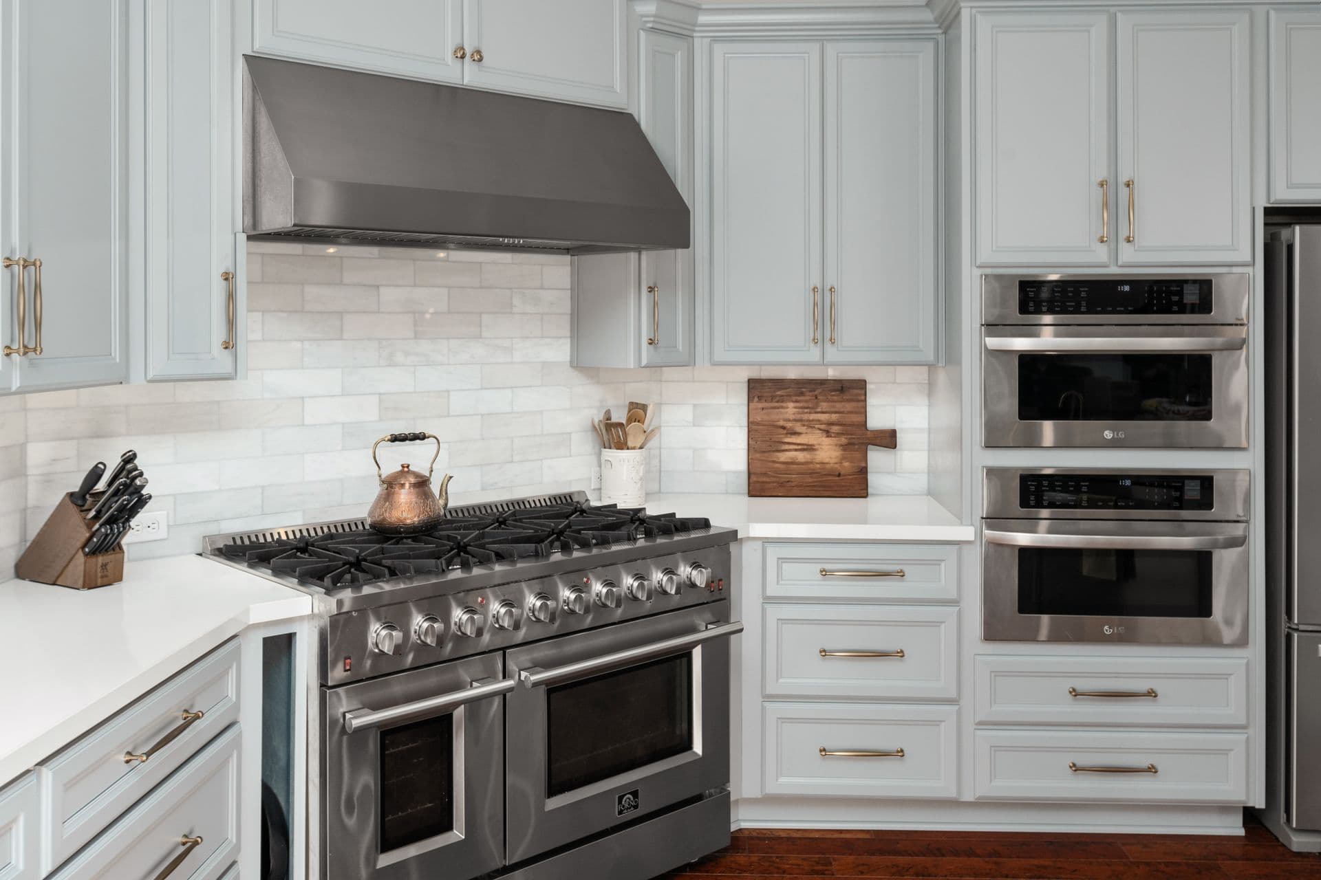 Kitchen by StressLess Remodeling Arizona